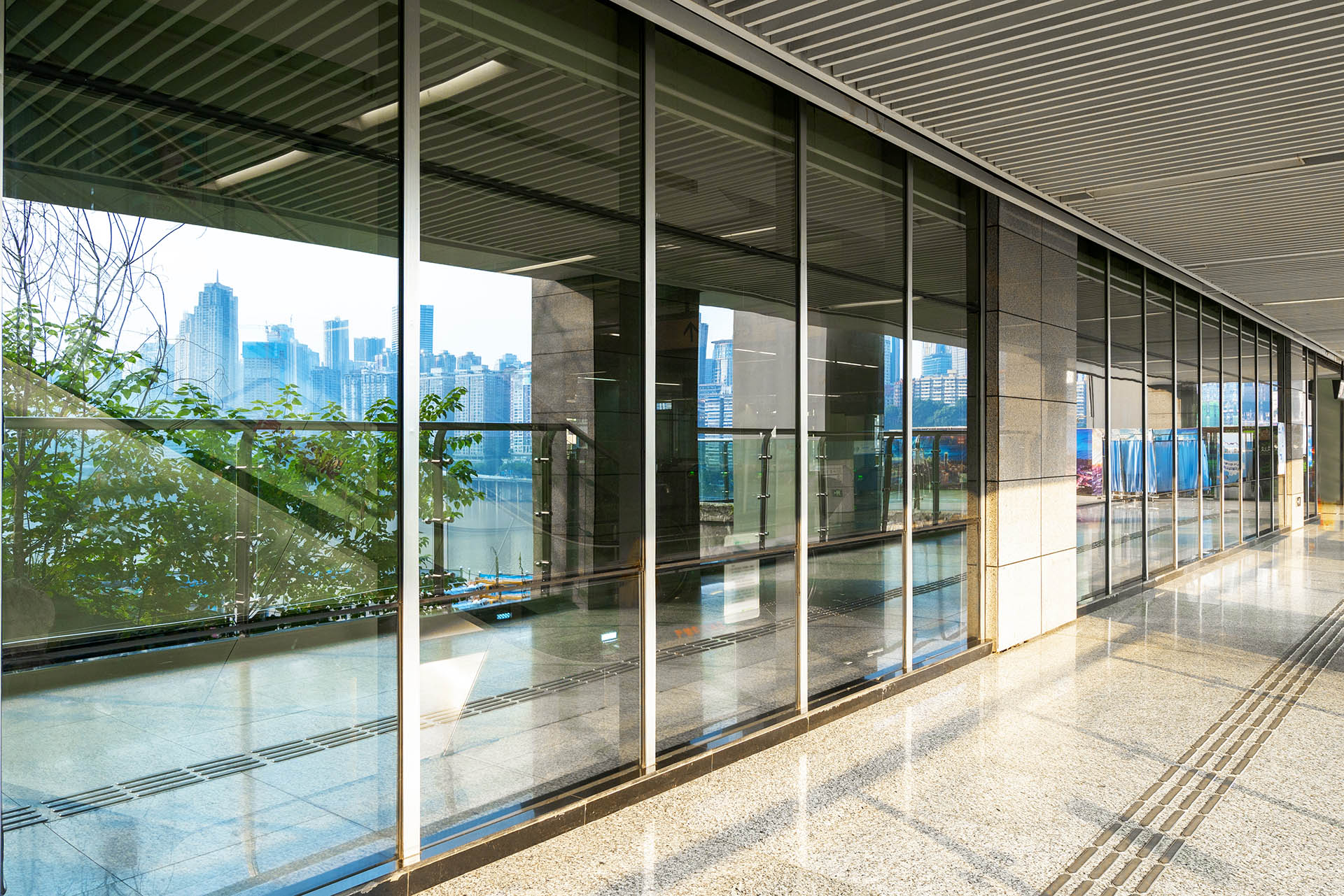 subway-station-glass-window